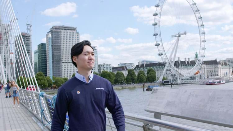 Tomohiro in London